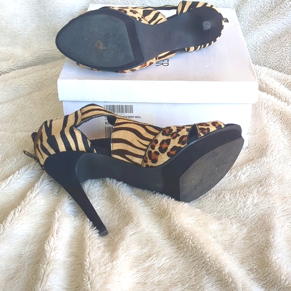 Boston Proper Leopard heels - Picture 5 of 6